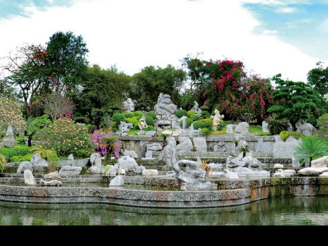 The Million Years Stone Park & Pattaya Crocodile Farm, Pattaya
