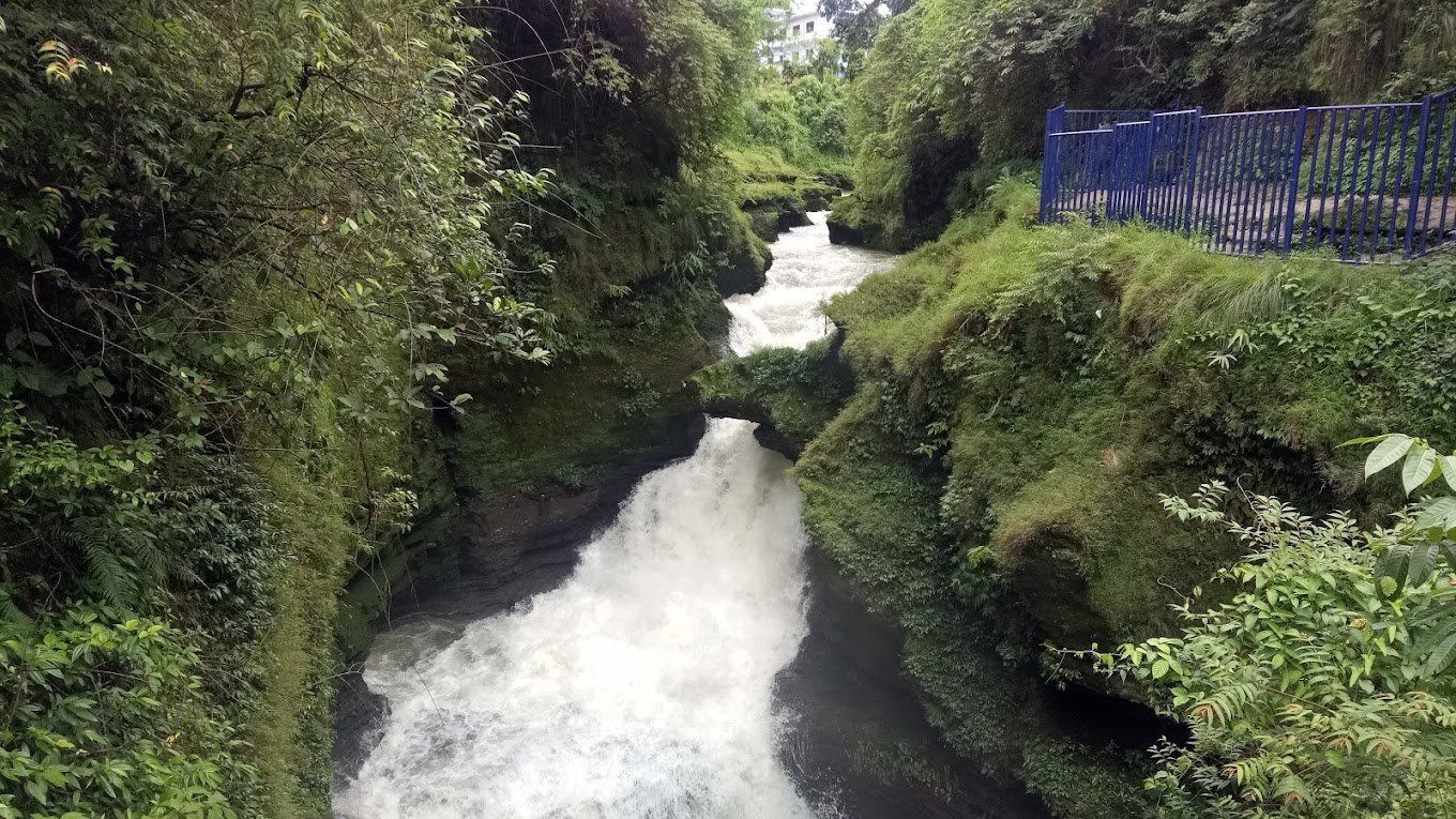 Davis falls, Pokhara
