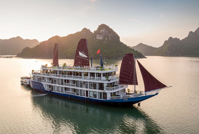 Day 3: Hanoi – Halong Bay Cruise - Stay overnight on board