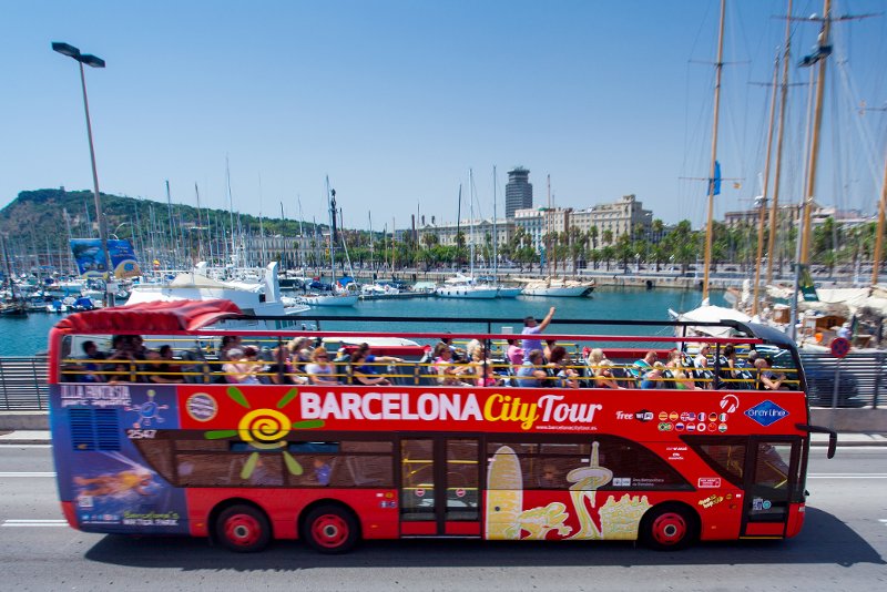 Barcelona City Tour Hop-On Hop-Off with Optional Catamaran